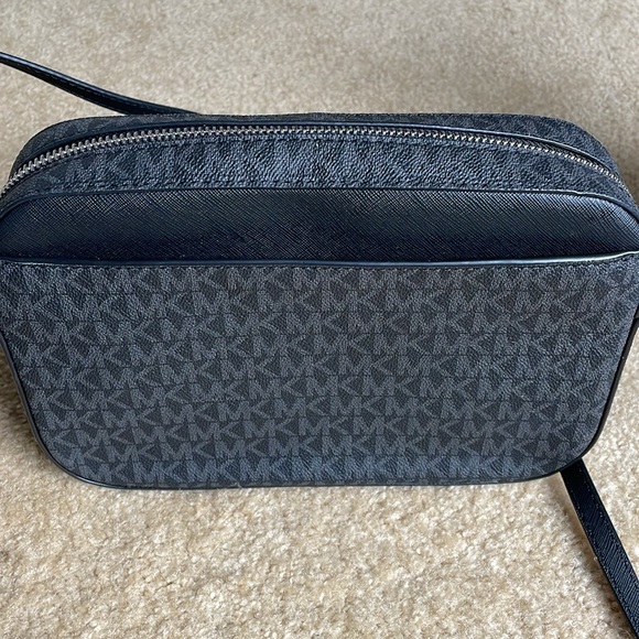 Michael Kors Jet Set Large Logo Crossbody Bag - Black - Picture 4 of 8